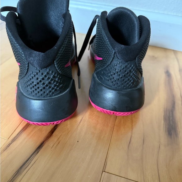 Black and Pink Nike Sneakers - Picture 8 of 10